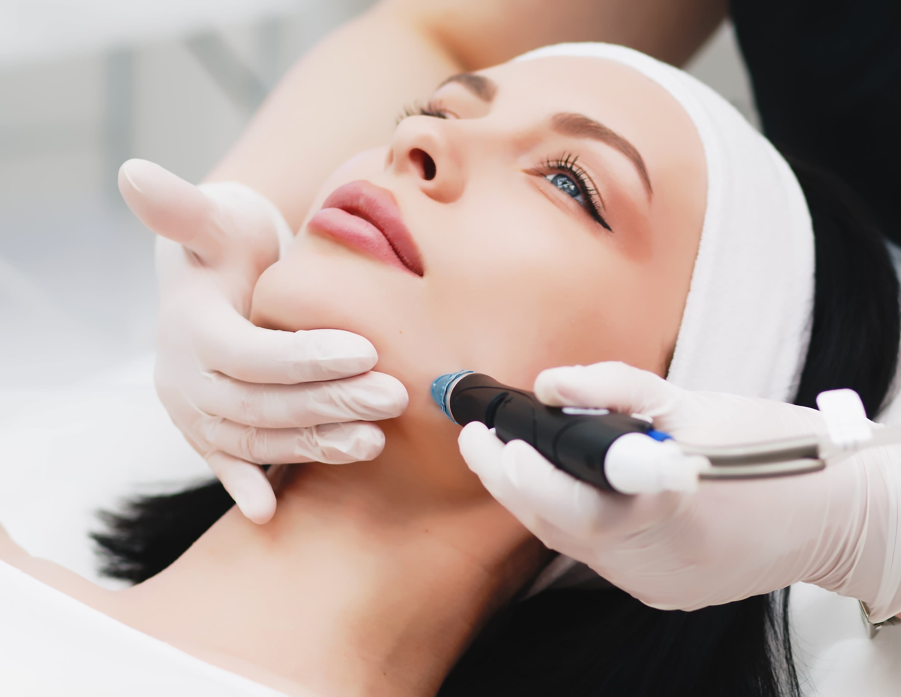 Hydrafacial treatment at Carisma Aesthetics Malta