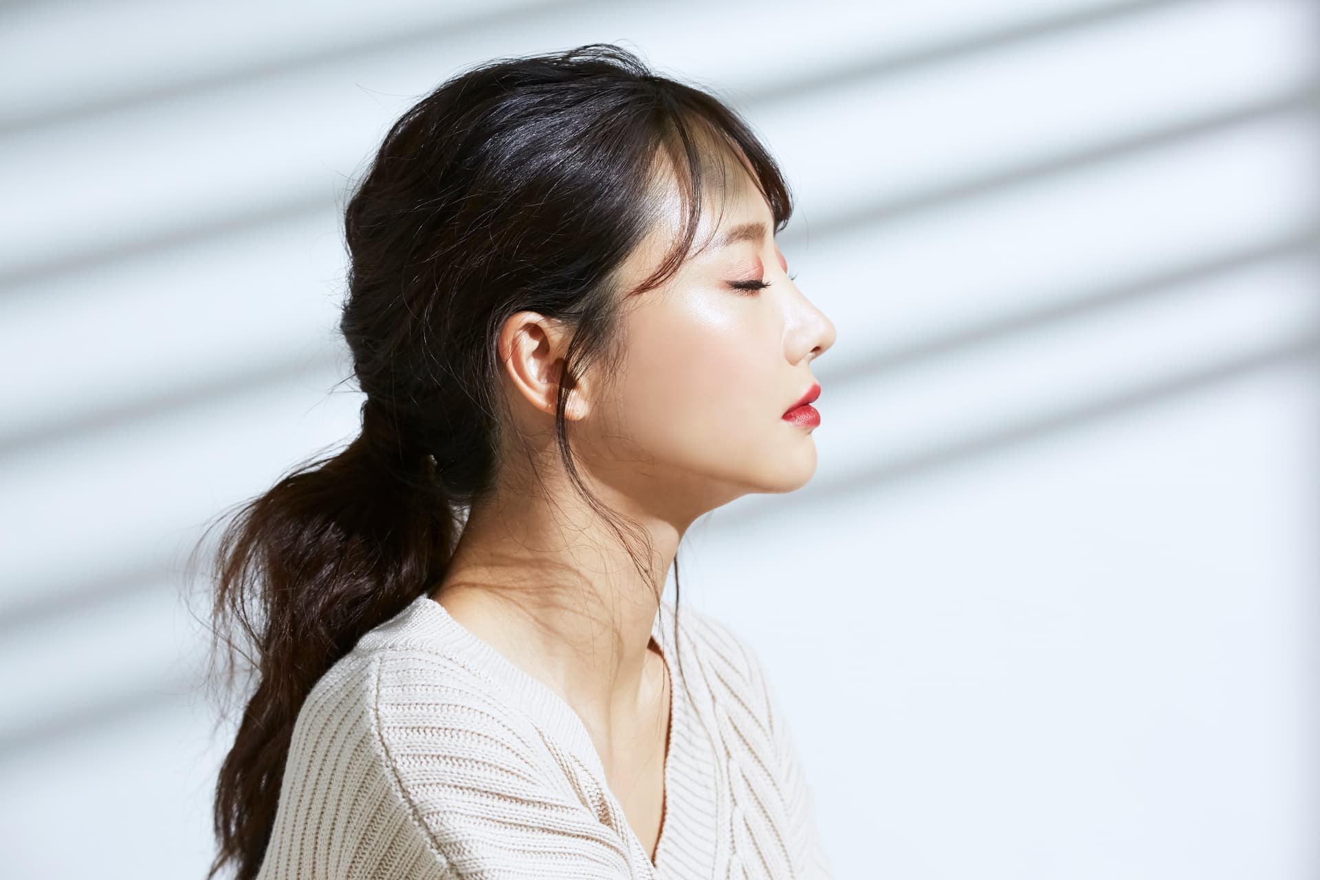 Jawline Filler in Malta: The Non-Surgical Way to Define Your Face